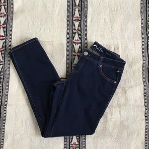 INC DENIM SKINNY LEG CURVY FIT SIZE 8